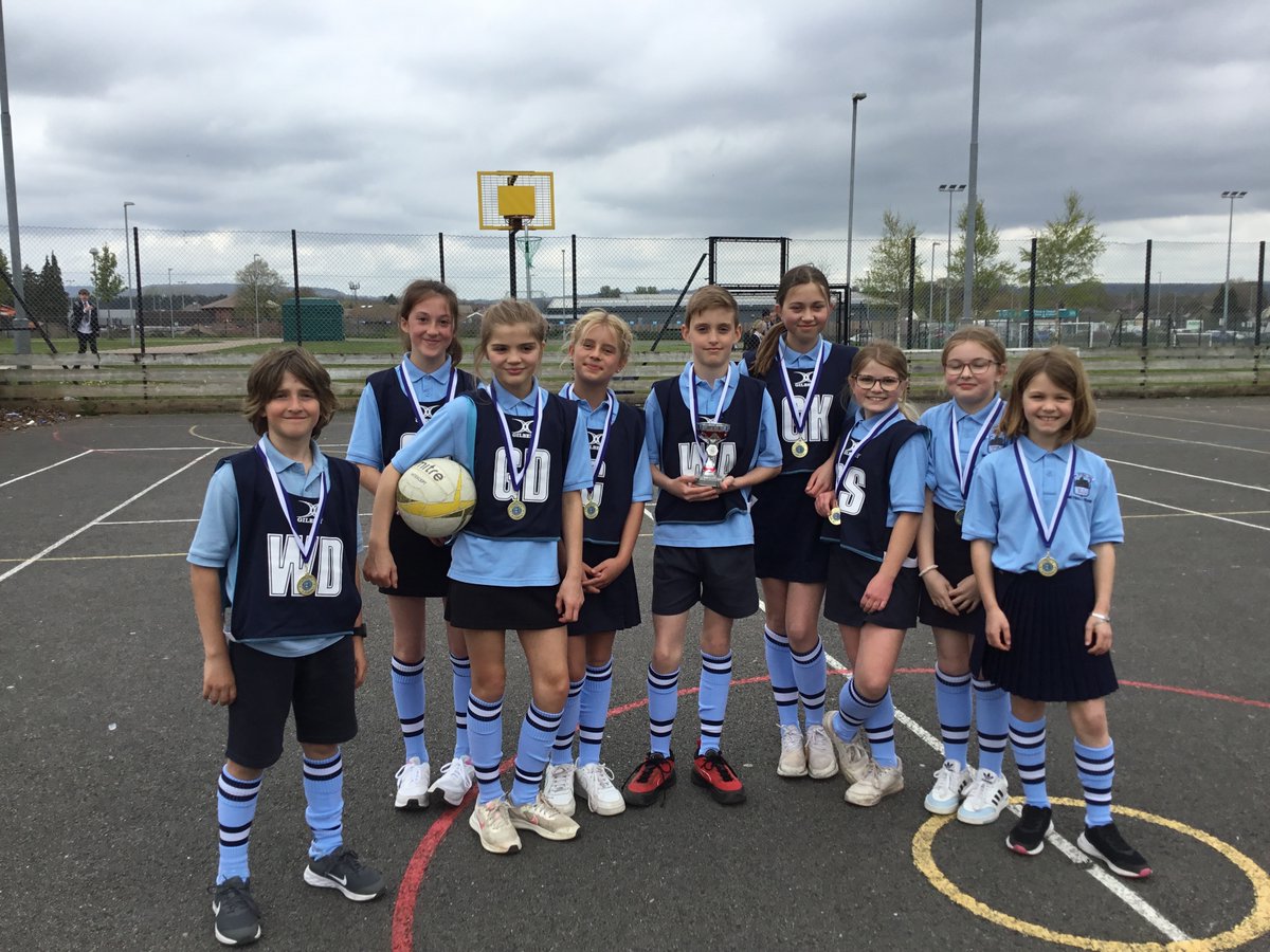 magorciwprimary's tweet photo. Huuuuuuuuge Congratulations to our Netball team who have won the cluster Netball tournament 👏👏🏻
Thank you to all the other teams and @Caldicot_Sch  school for the use of their facilities. 🏆 https://t.co/jEbfCcIEpN