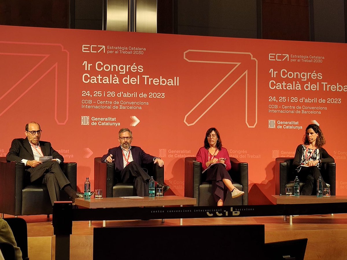 pacteindustrial's tweet photo. L'últim bloc del #CongrésCatalàTreball té com a títol: "La #formació com a factor clau del futur dels #treballs".
👥
La primera taula rodona analitza la perspectiva acadèmica, i la segona incorpora la visió dels agents socials. https://t.co/UIB65dlenz