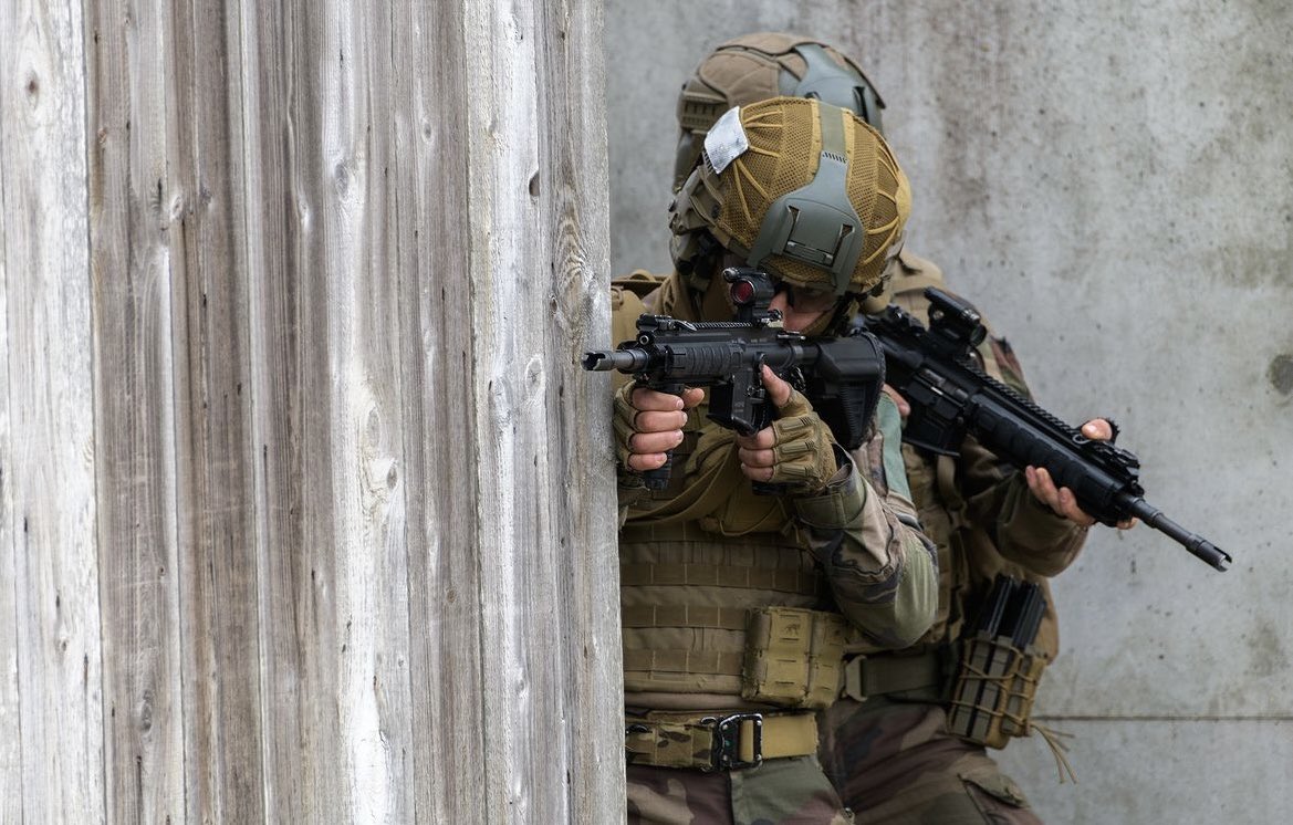 AllaisF's tweet image. 🇫🇷👊#1RI - Entraînement au combat ZUB pour nos Picards.  ——-📷 1er_regiment_ infanterie