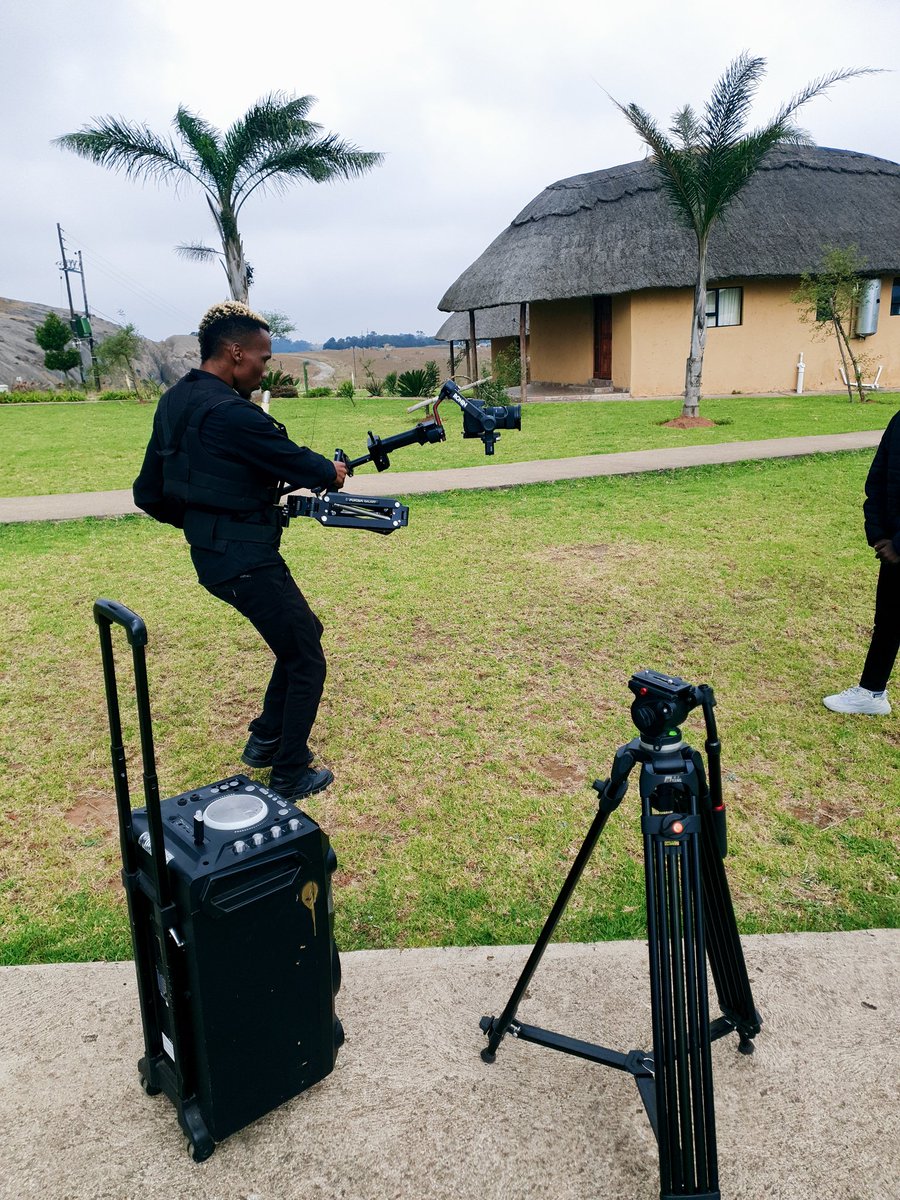 AndreaVocalist's tweet photo. Music Video shoot with Sands Music & A2Z_Fusion in Mbabane, eSwatini (Swaziland).
@StarfmZimbabwe
@SkyzMetroFM
@ZiFMStereo
@earGROUNDzw
#eSwatini #RoilBAA #BestNewComer https://t.co/avpmb3WlnY