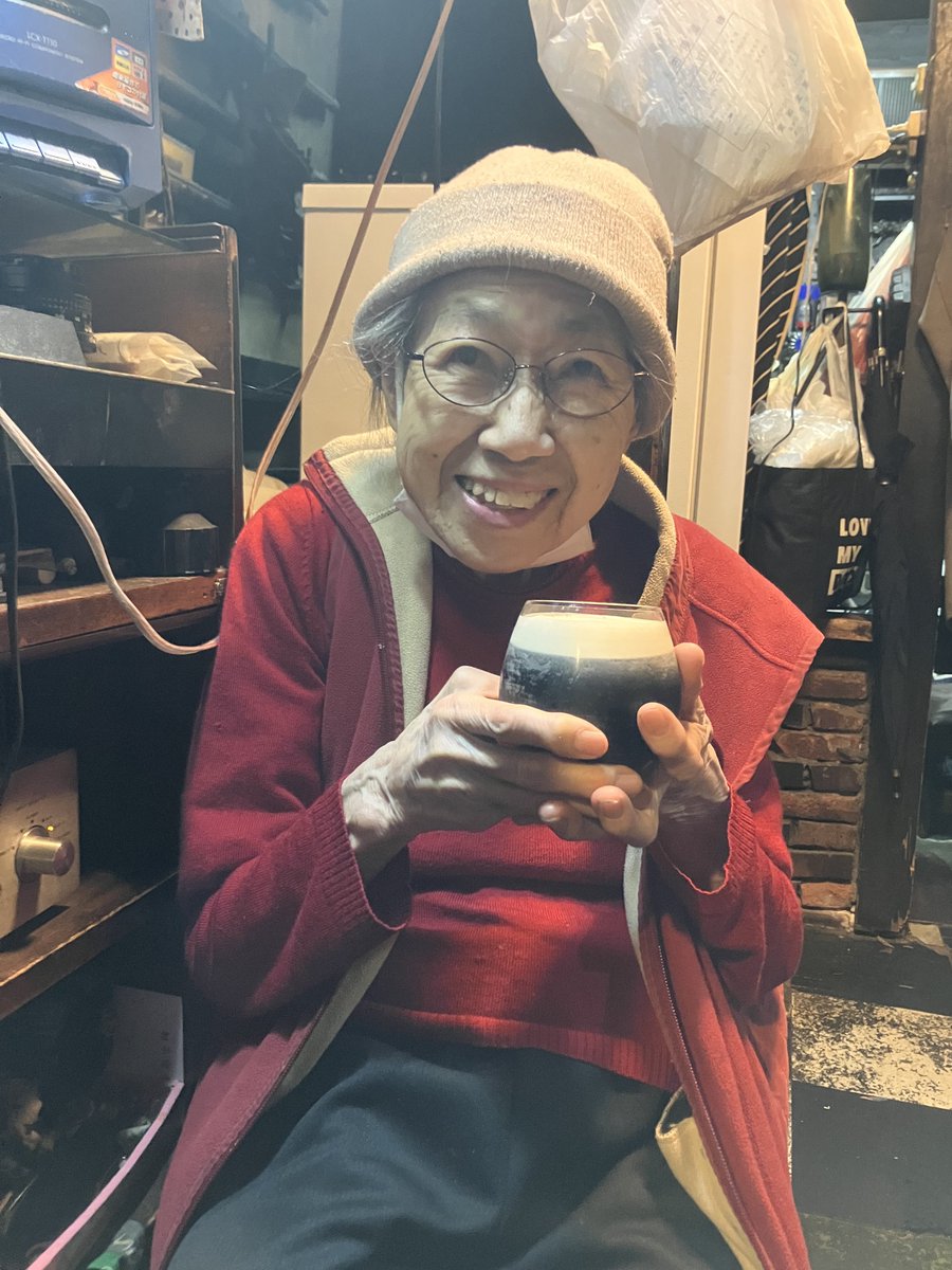 ビールの季節になったかと思いましたがまた冷えてきました。
暖かくしておやすみください。