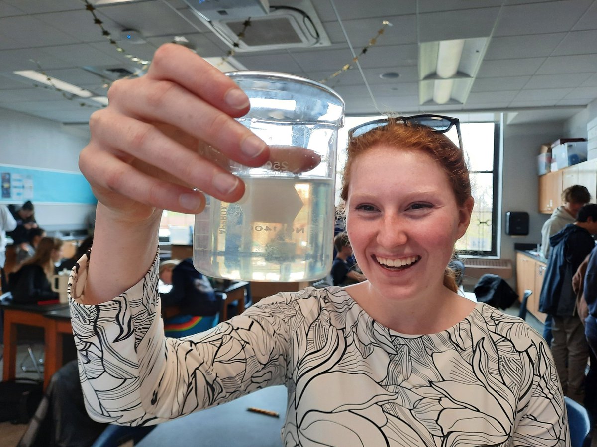 marcymcscience's tweet photo. The beauty and wonder of Science! FOS 3 students created models of the cell membrane using dialysis tubing to determine if they are semi-permeable or selectively permeable like our cells. https://t.co/1XkWhhbX2W