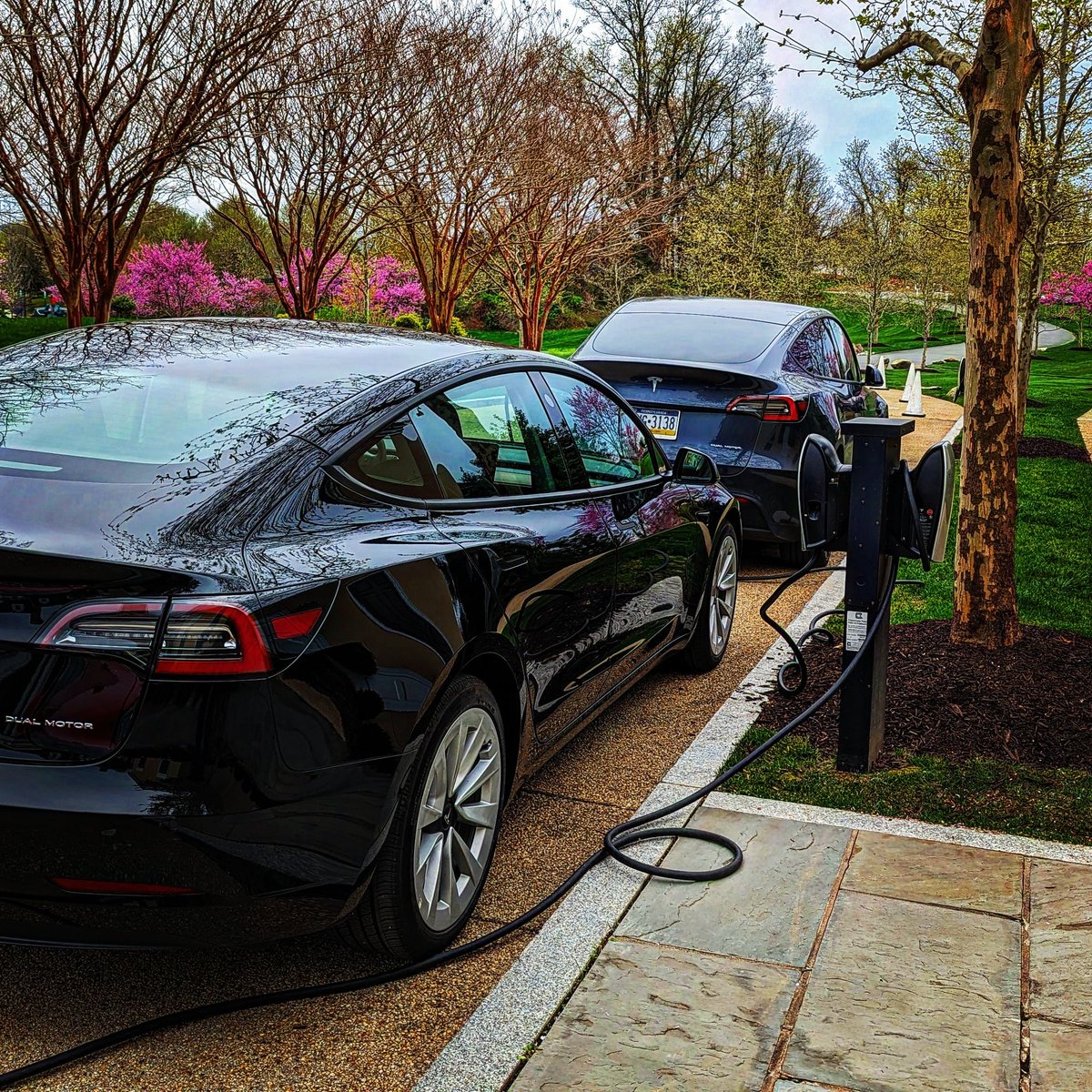 Thanks @SalamanderVA @preferredhotels for the awesome @Tesla partnership! The DC Fast Charging 🐎⚡ capacity was a most convenient experience! @AmericanExpress @VisitLoudoun @visitloudon #fivestaralliance @NorthernVAMag