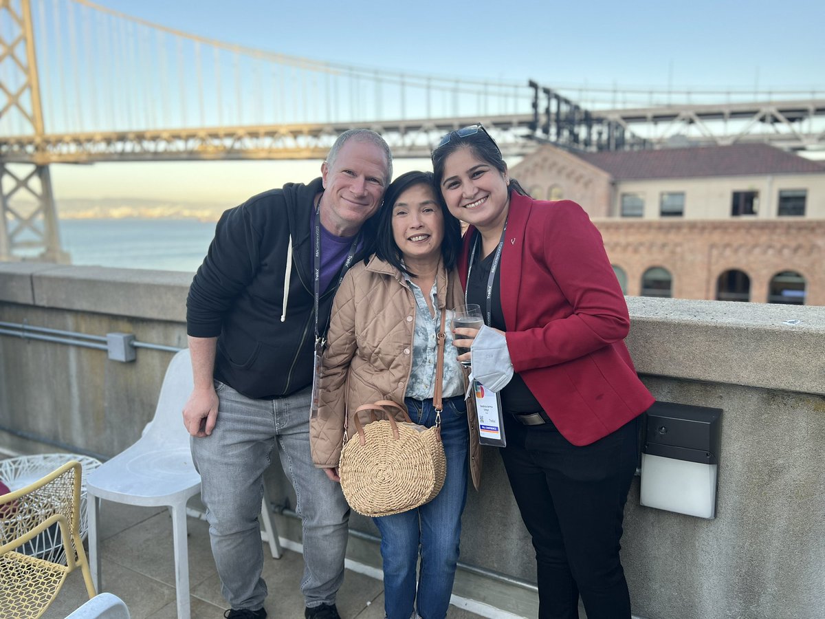 InfosecVandana's tweet photo. One pic with very amazing @afitnerd at @RSAConference while we connect with lot of amazing people https://t.co/wBbvwaUgZt