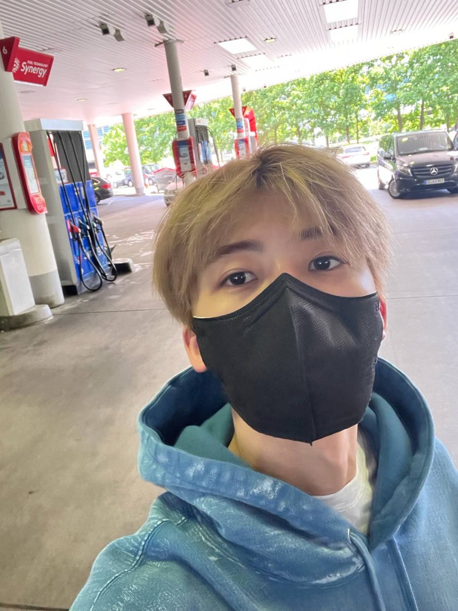 nctzenbase's tweet photo. 🫶 tolong editin rambut nana jadi warna item dong😔🙏🏻 https://t.co/EOYsUAFNI8