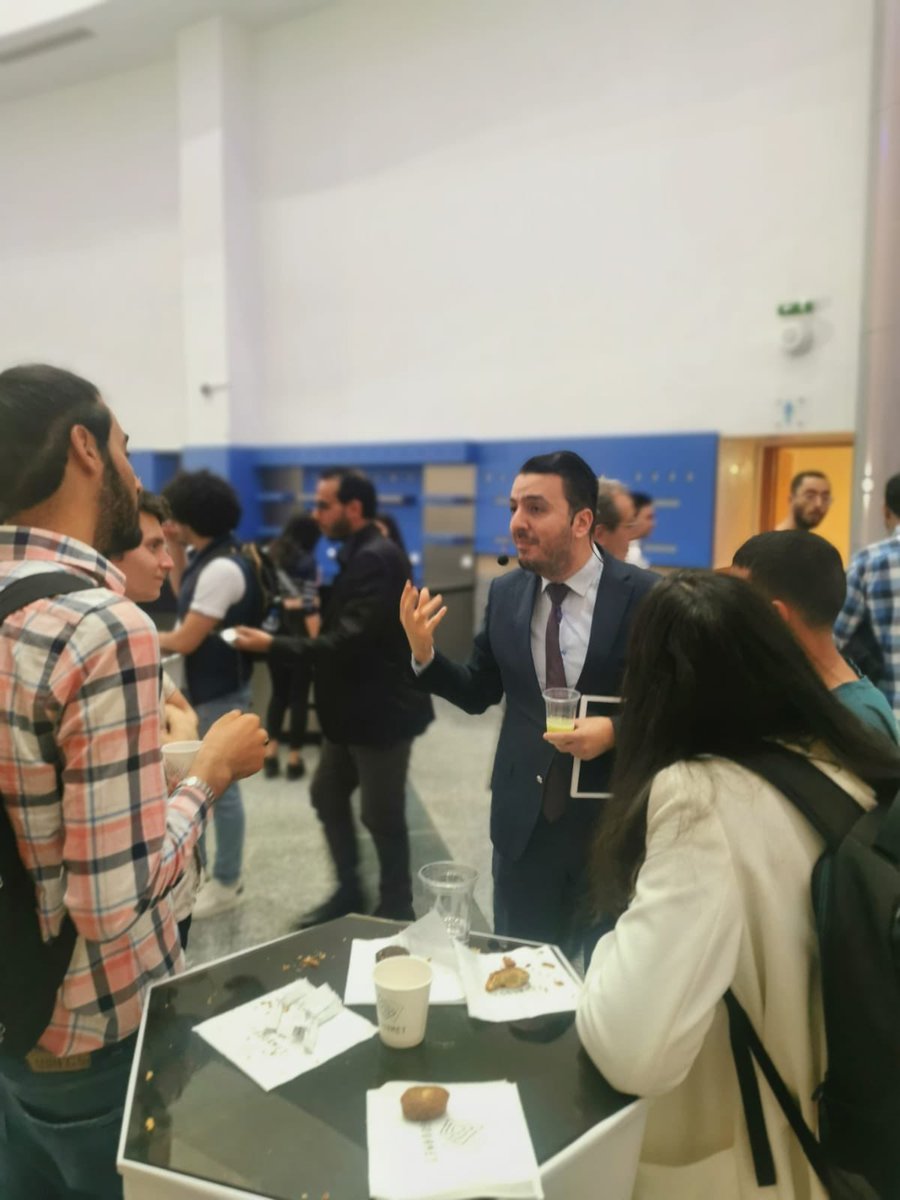 uproditnetwork's tweet image. Débats de qualité ici à la pause café de TFD3 !