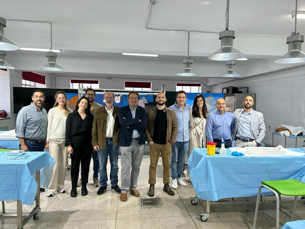 Cardiac anatomy for electrophysiologist course: amazing speeches from @AlmorJulio and @DamianSanc1955 @cardiac_anatomy and very interesting practical dissection on human hearts. Never stop learning! Special thank’s to @BiotronikES for organizing this course!