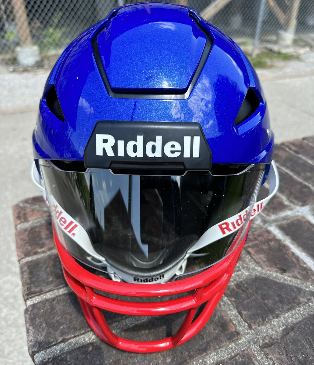 HHHuskiesFB's tweet photo. Hoover Football is now Team Axiom! 

The All-New Riddell Axiom Helmets for our players are coming to The River this fall! 🔥

#GoHuskies #TheRiver 
🏈🔴🔵 https://t.co/fnbeYortbi