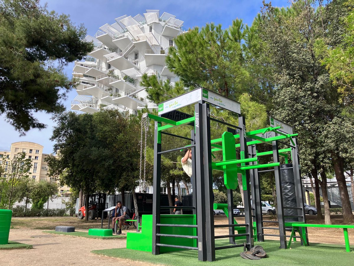 Une nouvelle aire de sport ouvre au public à #Richter : 

📍Proche de la BU <a href="/umontpellier/">Université de Montpellier</a>, des campus et du RU <a href="/crousmontpel/">Crous de Montpellier-Occitanie</a> ; 

☀️ En plein air ; 

🙌 Gratuite et ouverte à toutes et tous ! 

#Montpellier