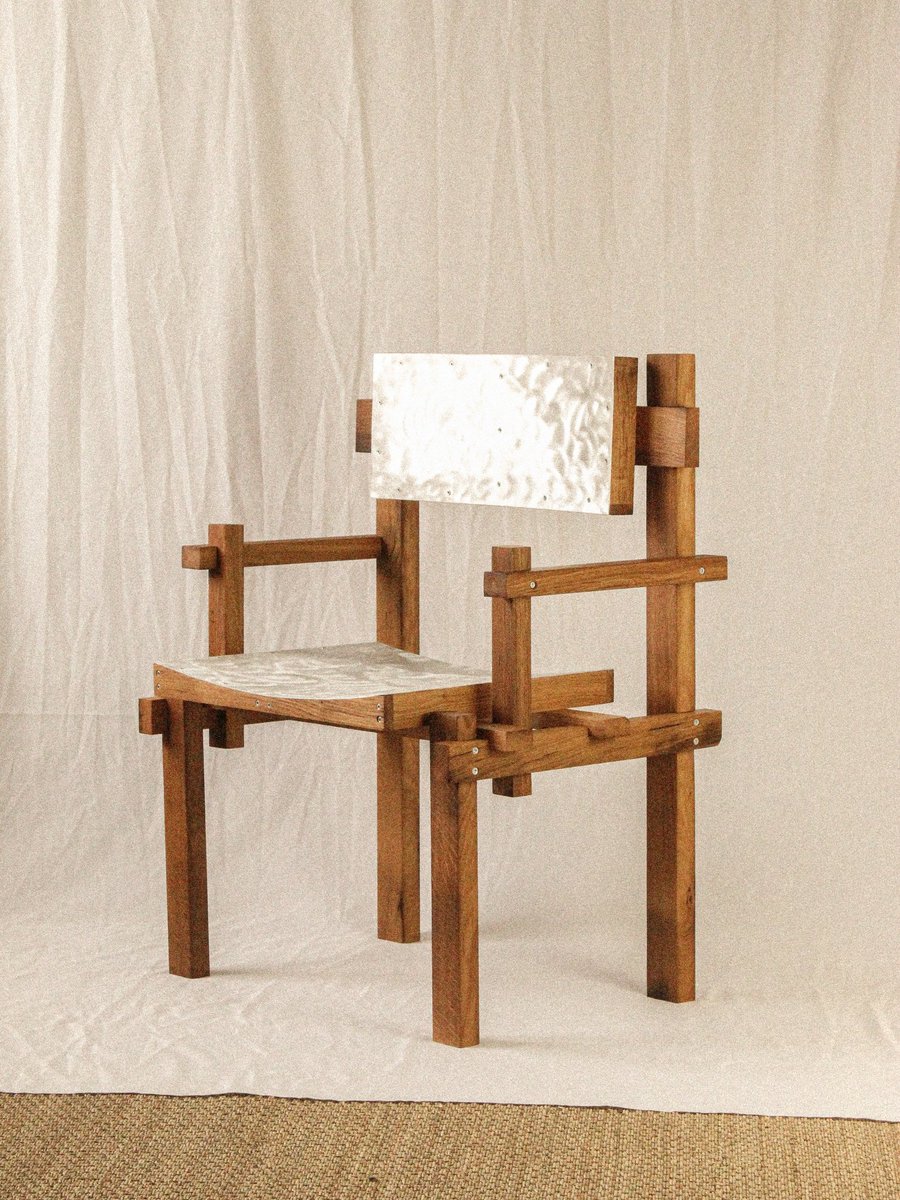 HPeriesse's tweet photo. Fauteuil TORX 
Chêne et aluminium brossé
Assemblage mi-bois https://t.co/2CXLXUdE0v