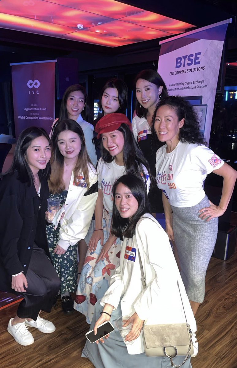 Amazing IRL meet up with <a href="/TaZhiDao/">她 Ta Zhi Dao</a> at #ETHTaipei. Excited to see more and more women in web 3 🙋🏻‍♀️