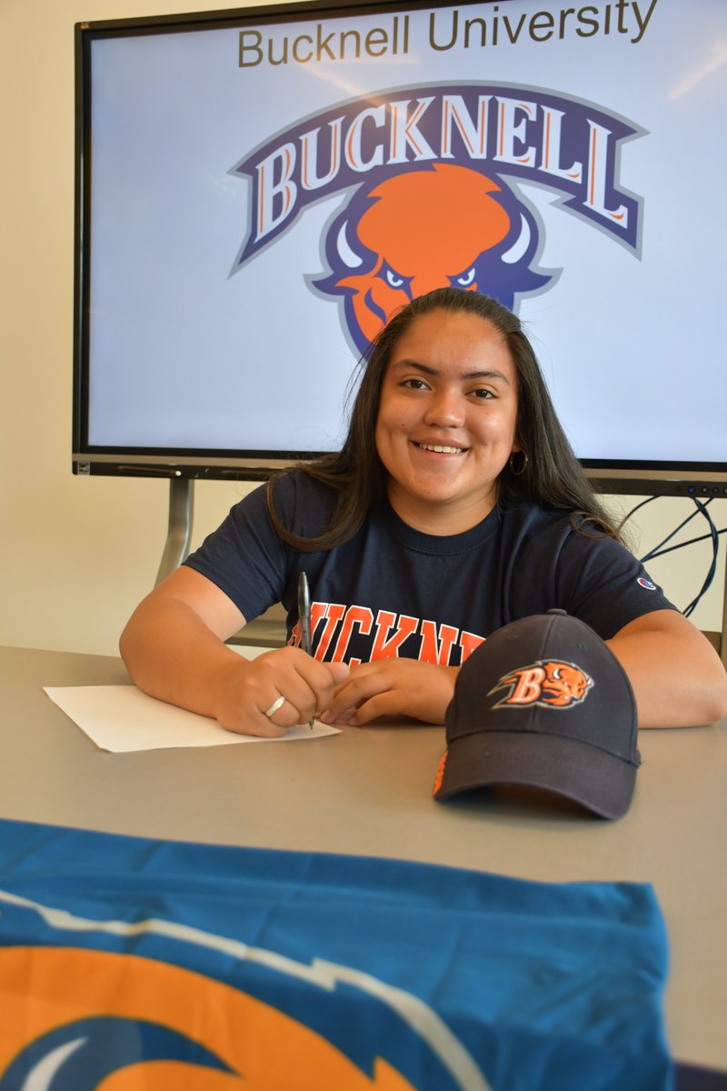 TUSAthletics's tweet photo. Congratulations to Prizila Negrete who will be a member of the Track &amp; Field team at @BucknellU @Bucknell_Bison!
#UrsulinePride #KoalasThrowers https://t.co/WDxII32DZR