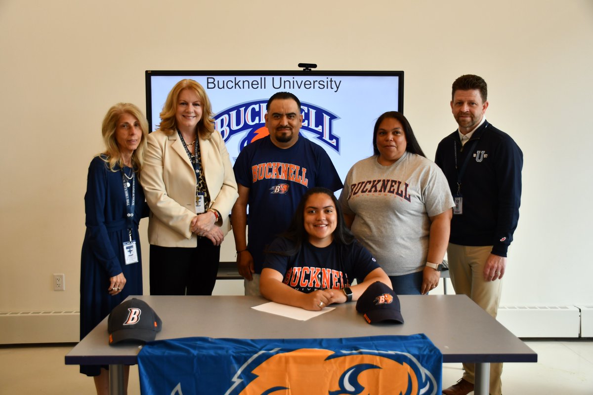 TUSAthletics's tweet photo. Congratulations to Prizila Negrete who will be a member of the Track &amp; Field team at @BucknellU @Bucknell_Bison!
#UrsulinePride #KoalasThrowers https://t.co/WDxII32DZR