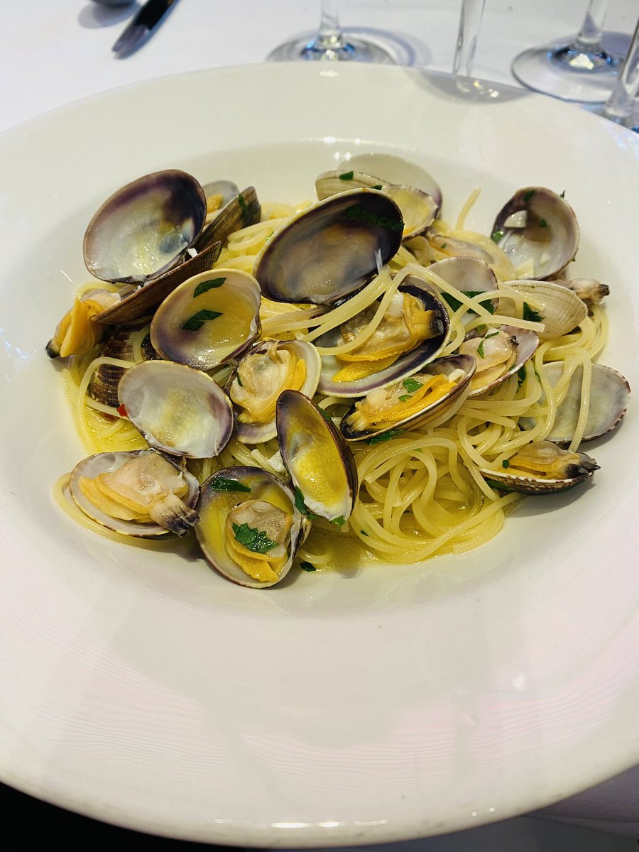 Most favourite pasta dish! Vongole!!!
Ziani favourite Italian in London
#Foodie #foodphotography #eatingout #londonrestaurants