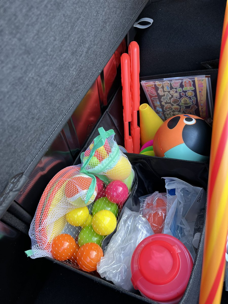 LeeshaPhysio's tweet image. The car boot of a paediatric physio working in the community - a box of games!😆🧸🏓🎳⚽️striving to make the exercise I’m encouraging fun on the daily &amp;amp; promoting physical activity through everyday play🛝🥅💪 @TheAPCP #communitypaediatrics #childrensphysio #funandgames