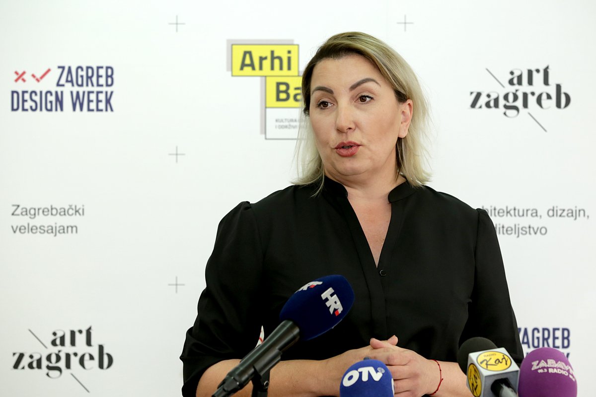 ZGdesignweek's tweet photo. Jubilarni #ZGDW održat će 26. 9.-1. 10. na Zagrebačkom velesajmu. Istovremeno s #ArtZagreb, #Arhibau i #Ambienta. Sinergijom s ova tri sajma posjetitelji će odjednom moći vidjeti sve novosti iz područja dizajna, umjetnosti, arhitekture i građevine. #ZGDW2023 #ArtZagreb2023 https://t.co/3otgo1IGCu