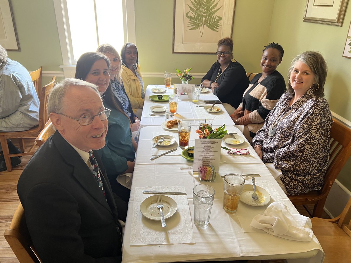 Juli Alligood (@alligoodjuli) on Twitter photo MGRESA celebrates Administrative Professionals Day… hats off to the best group I know! <a href="/daaj14/">Dr. Damita James</a> @MGRESAPL MGRESA celebrates Administrative Professionals Day… hats off to the best group I know! <a href="/daaj14/">Dr. Damita James</a> @MGRESAPL