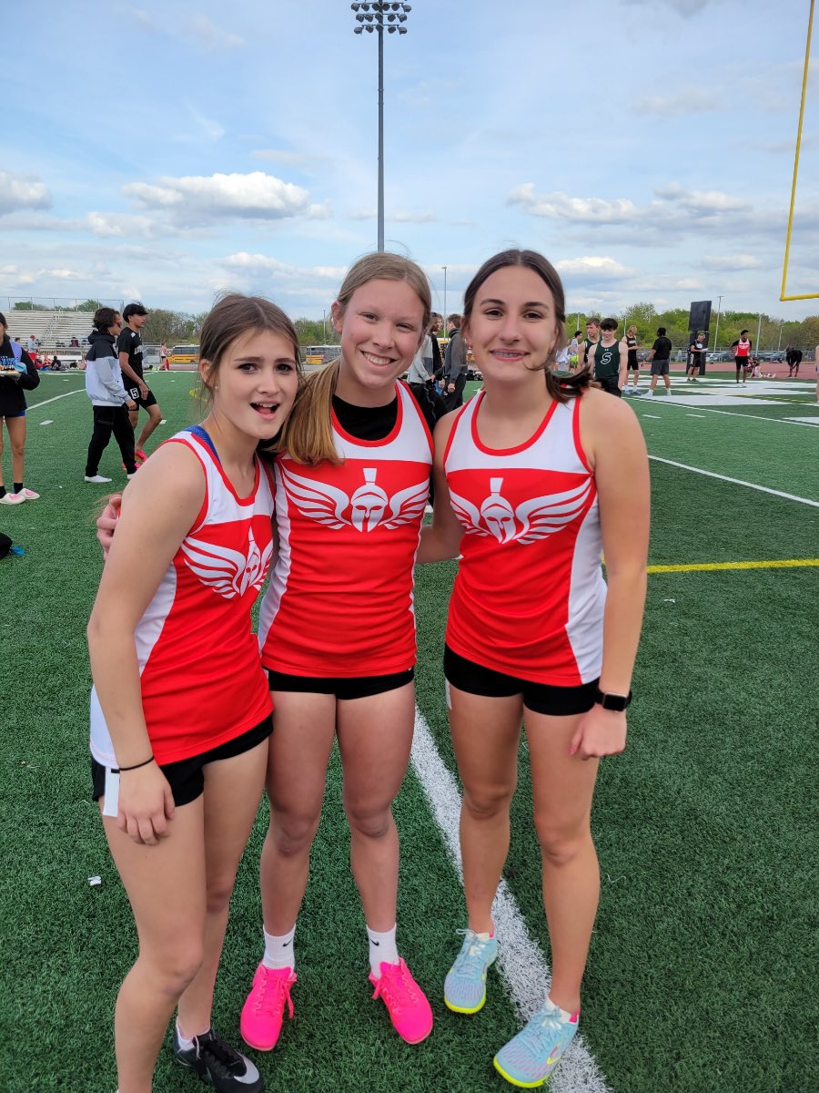 PH_Track's tweet image. Matilda, Brileigh, and Annie all PR in the 400m dash.