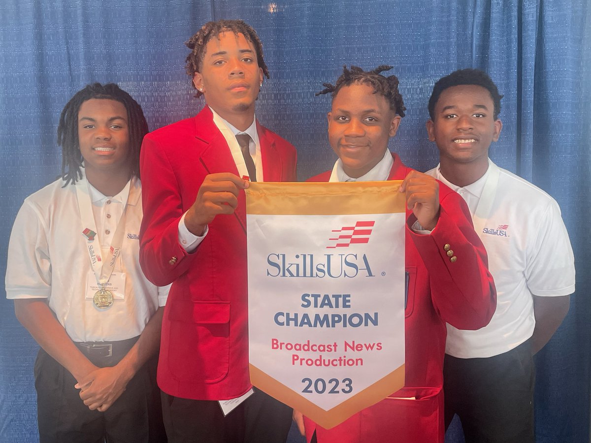 iharpjunior's tweet photo. Just gotta brag. My students..state champions again.  Headed to Nationals in Atlanta...3rd straight year!
1st Place GOLD in Broadcasting
2nd Place SILVER in Video Production
Proud teacher!
@TCTATuscaloosa
@MikeDaria
@kknorstrom @RyanBK23 @MarvinLLucas @BranchJetta @TCSBoardofEd https://t.co/5DJXGrfiFE