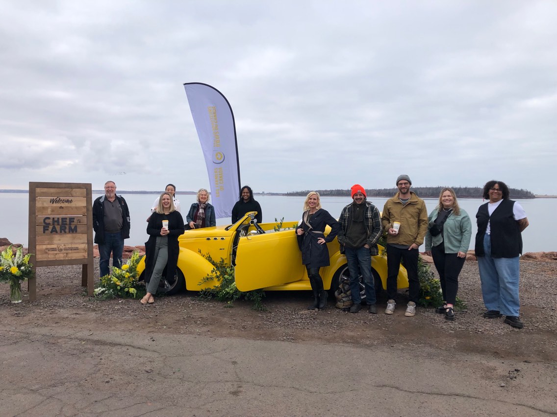 eggsoeufs's tweet photo. We’re in PEI today with egg farmers and Canadian chefs for #CheftoFarm. This event connects egg farmers and culinary leaders and offers an opportunity to see firsthand what goes into farming fresh, local, high-quality #CanadianEggs. https://t.co/efr79dT26U
