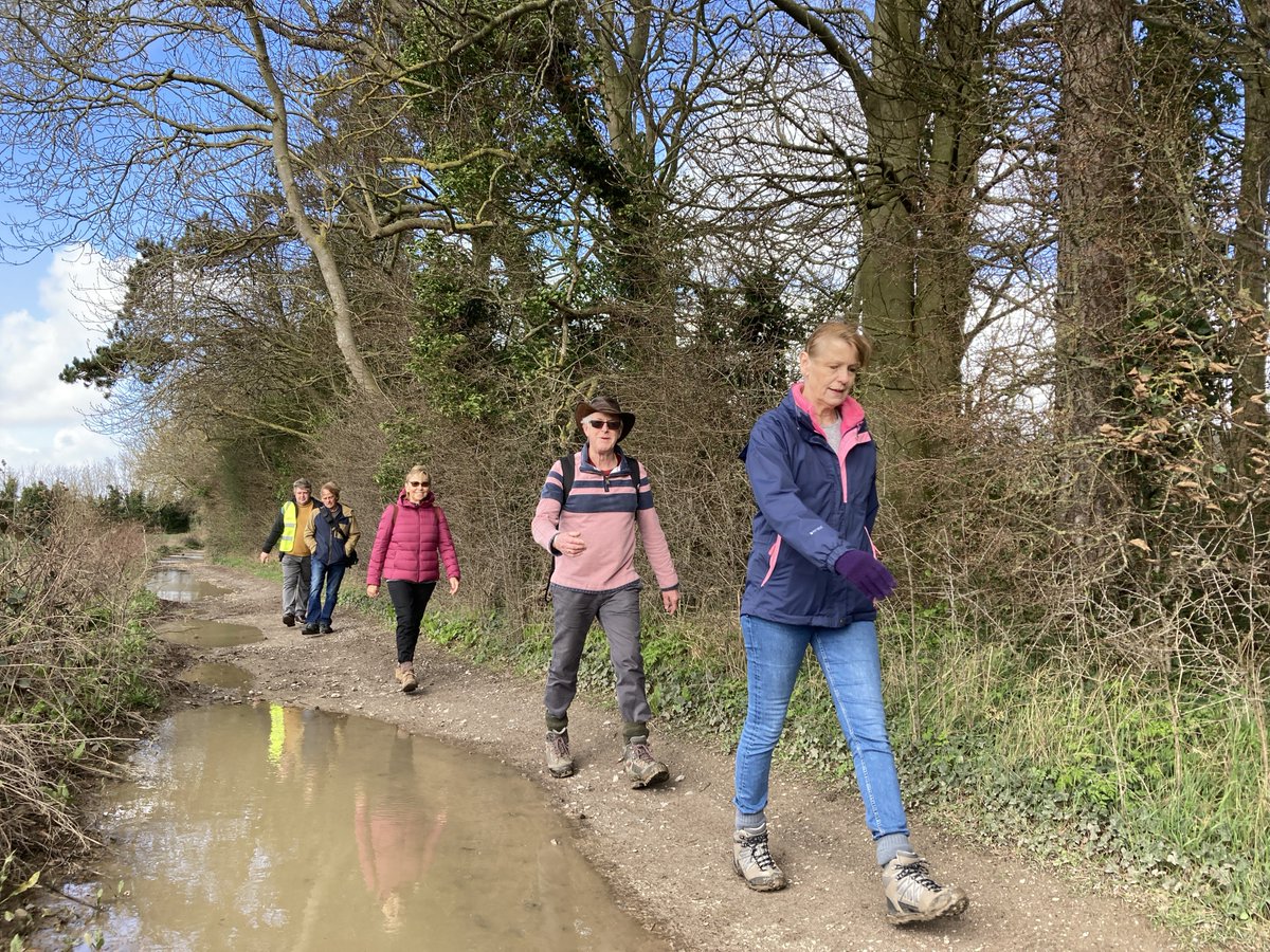 HeartofKentWalk's tweet photo. On Friday 24 March, Therese took 16 walkers with her on the 'Walk on the North Downs Way, Hollingbourne to Lenham'

Therese shared her knowledge of local history along the route and there was a stop at Percy the Pilgrim, with many using this as an opportunity for some photos. https://t.co/lIp4LiyMJi