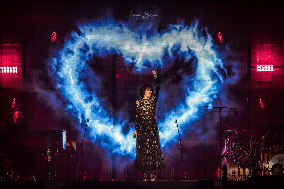 Mariadora85's tweet photo. Buon compleanno! @Giorgia Spero di poter tornare a fotografarti presto on stage 🤗 https://t.co/8cE2IUrX8L