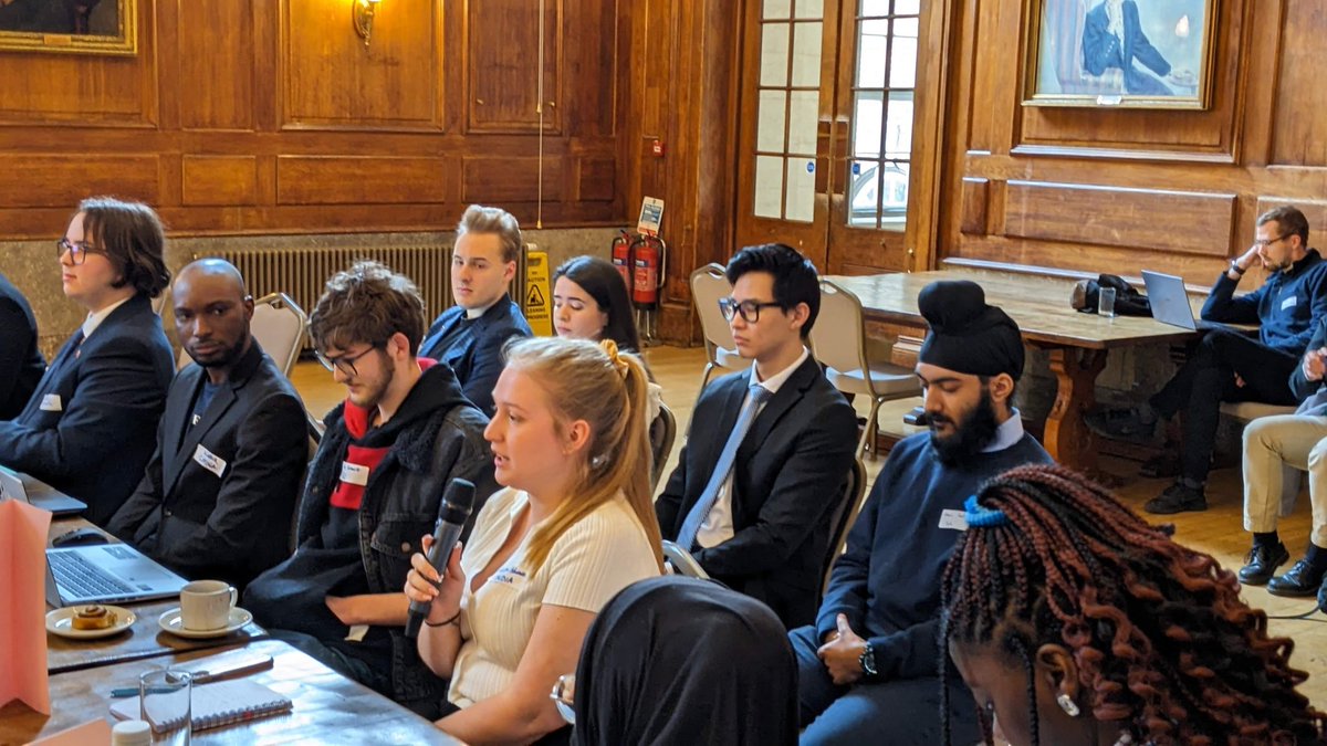 alentop's tweet photo. Well done to our @UoDerbyGAandP first year undergrads attending the BISA climate negotiations simulation in London, with students from 13 other universities, and making @DerbyUni and myself very proud!! #climatesim https://t.co/TRlo9iwlO6