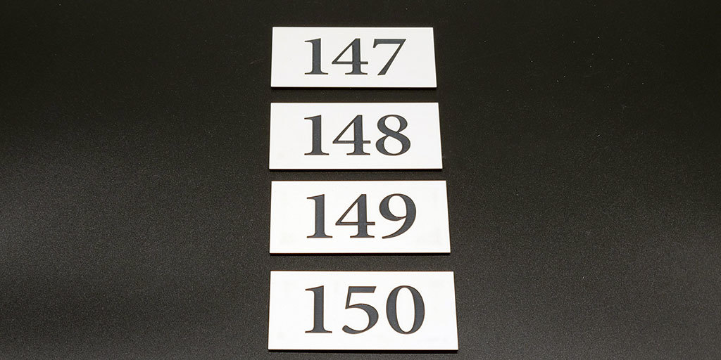 Image360KC's tweet image. Engraved number signs for Aspen Lodge Apartments in Overland Park, Kansas
.
#InteriorSign #Signage #ADA #RoomNumber #Wayfinding #Apartments #Leasing