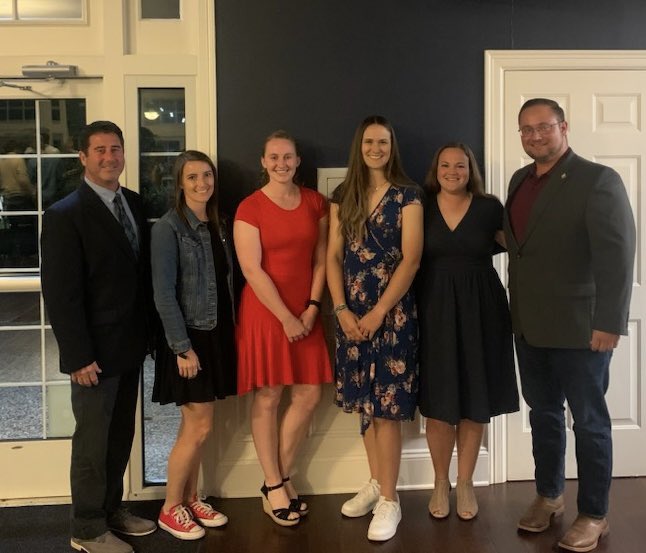 ETBU_AT's tweet photo. Didn’t win any awards but we know we are #1 in all our athletes hearts 🫶🏻 #TobyAwards #ETBUAthletics #TheLifeOfAnAT https://t.co/xhISPhVNvr