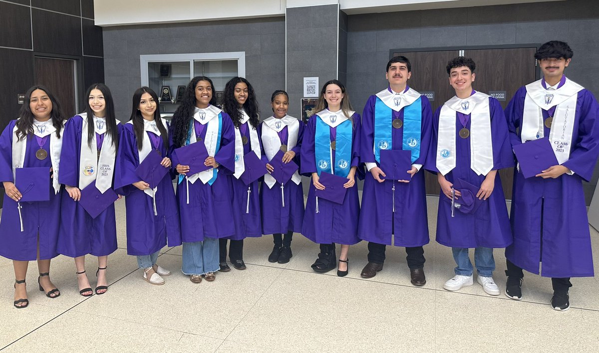 HumbleISD_HHS's tweet photo. Look out world, HHS's top 10 grads are ready! 

They're walking tall in their cap and gown this morning.

#HHSNEXTLEVEL
#classof2023 #SneakPeek #Pictureday https://t.co/bC59hJpFz8