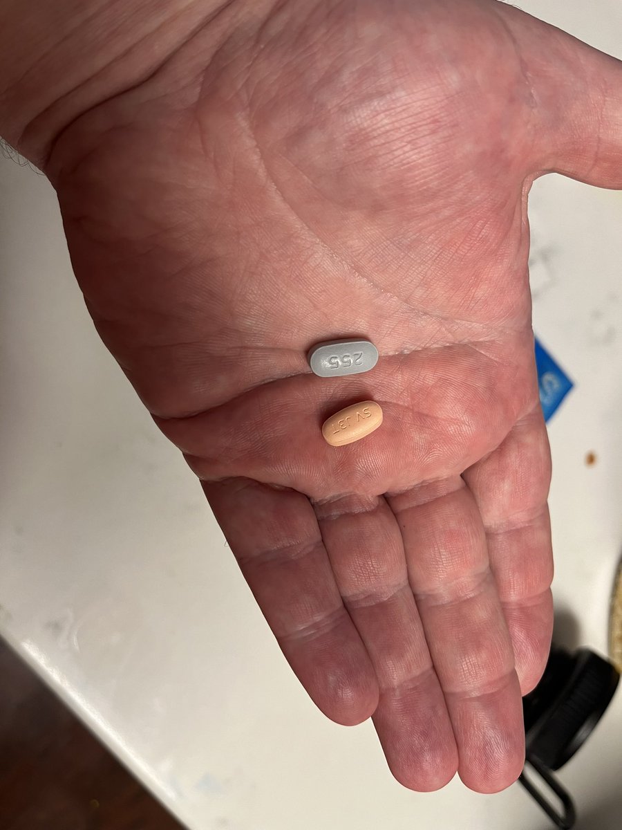 bigolpoofter's tweet photo. I hold in my hand two pills. Stopped taking the gray one for #HIV due to weight gain suspect assoc w TAF, started the pink #JULUCA while on #semaglutide for weight mgmt and w hope of HDL bump https://t.co/dYwodllIXW