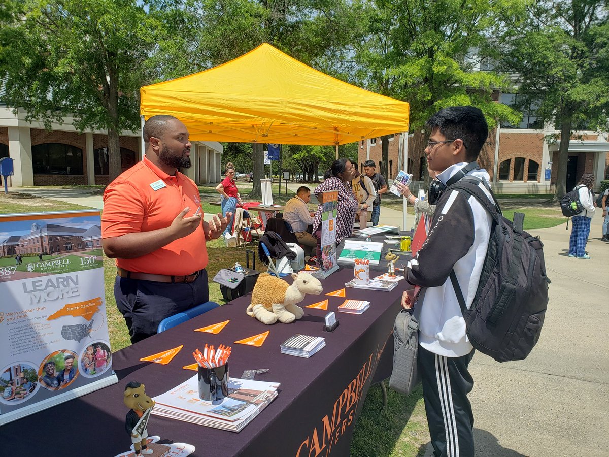 WayneEMCHS's tweet image. WEMCHS students enjoyed the opportunity to speak to college reps at today's Transfer Fair at @wayneccnc.