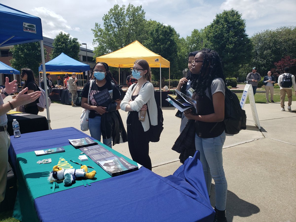 WayneEMCHS's tweet image. WEMCHS students enjoyed the opportunity to speak to college reps at today's Transfer Fair at @wayneccnc.