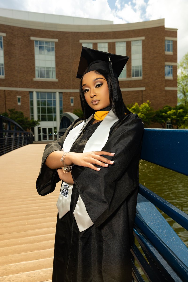 jaayyyaaa's tweet photo. Let the countdown begin 🥲🎓 CALL ME BIG FISH #ODUGRAD https://t.co/71IhWlCS3Y