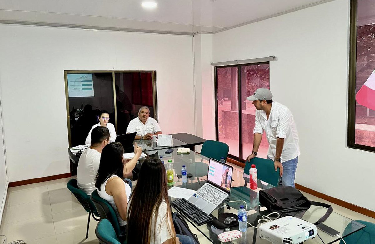 CORMACARENA's tweet photo. Presentamos a la Alcaldía de San Juan de Arama, el proyecto de identificación y caracterización de humedales.🙌
Durante seis meses, estaremos trabajando en campo para conocer el potencial ecosistémico de más de 130 humedales en el Meta.🌳💪🏻
#somosvida #somosmeta #humedales https://t.co/yBxPWJQUGc