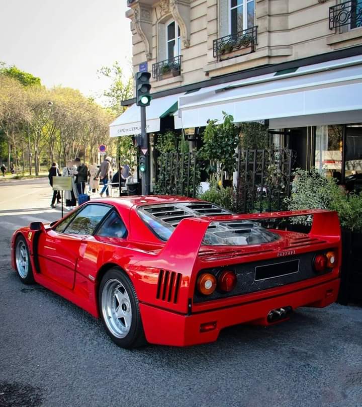 michele69028102's tweet photo. #ferrari f40 https://t.co/sY89UNVqxs