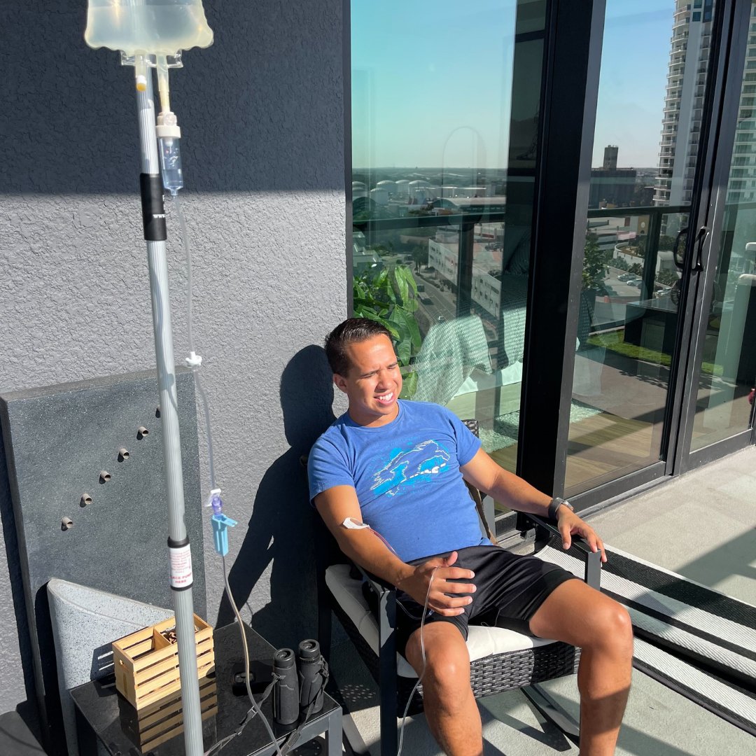 ReplenishTampa's tweet photo. Our mobile services allow customers to do cool things while getting the treatment they need. 

Brian was able to watch the Space X launch in an out-of-this-world way! 🌎✨

 #replenishiv #tampa #tampabay #tampafl #southtampa #tampablogger #tampalife #ivtherapy https://t.co/z0M2Rsll04
