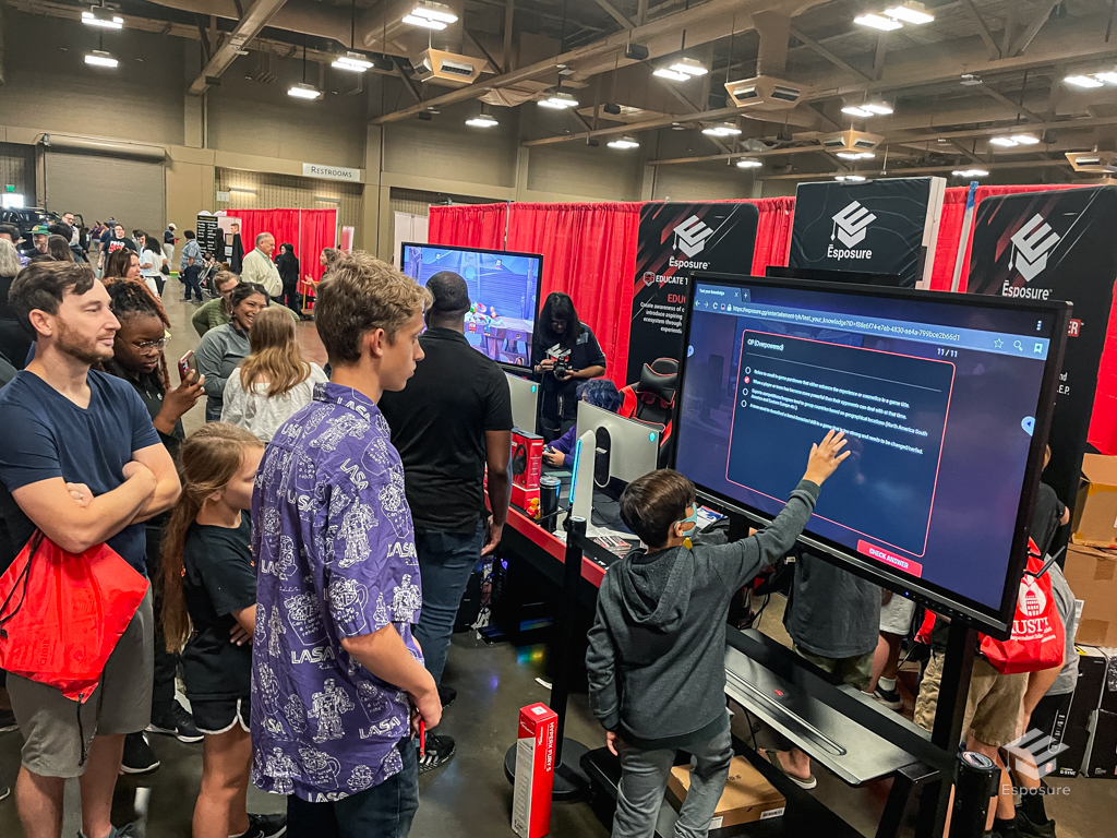 "The [IFP5550 ViewBoard displays] are exactly what we needed – the magic sauce that connects the digital platform with in-person engagement and collaboration” - Danny Martin, CEO at Esposure

Read more: vsfinch.es/Esposure