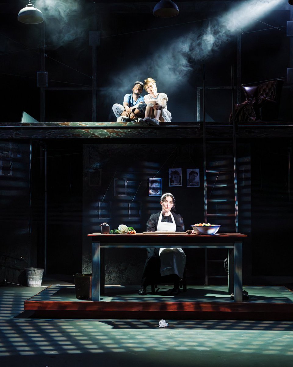 RoyalDerngate's tweet image. 👀 FIRST LOOK 👀

Take your first look at our new #MadeInNorthampton production: Wuthering Heights!

Will you be joining us for the World Premiere of this new adapation from Inspector Sands?

📆 until Sat 6 May
🎫 royalandderngate.co.uk/whats-on/wuthe…
📸 Alex Brenner

@YourOldChina