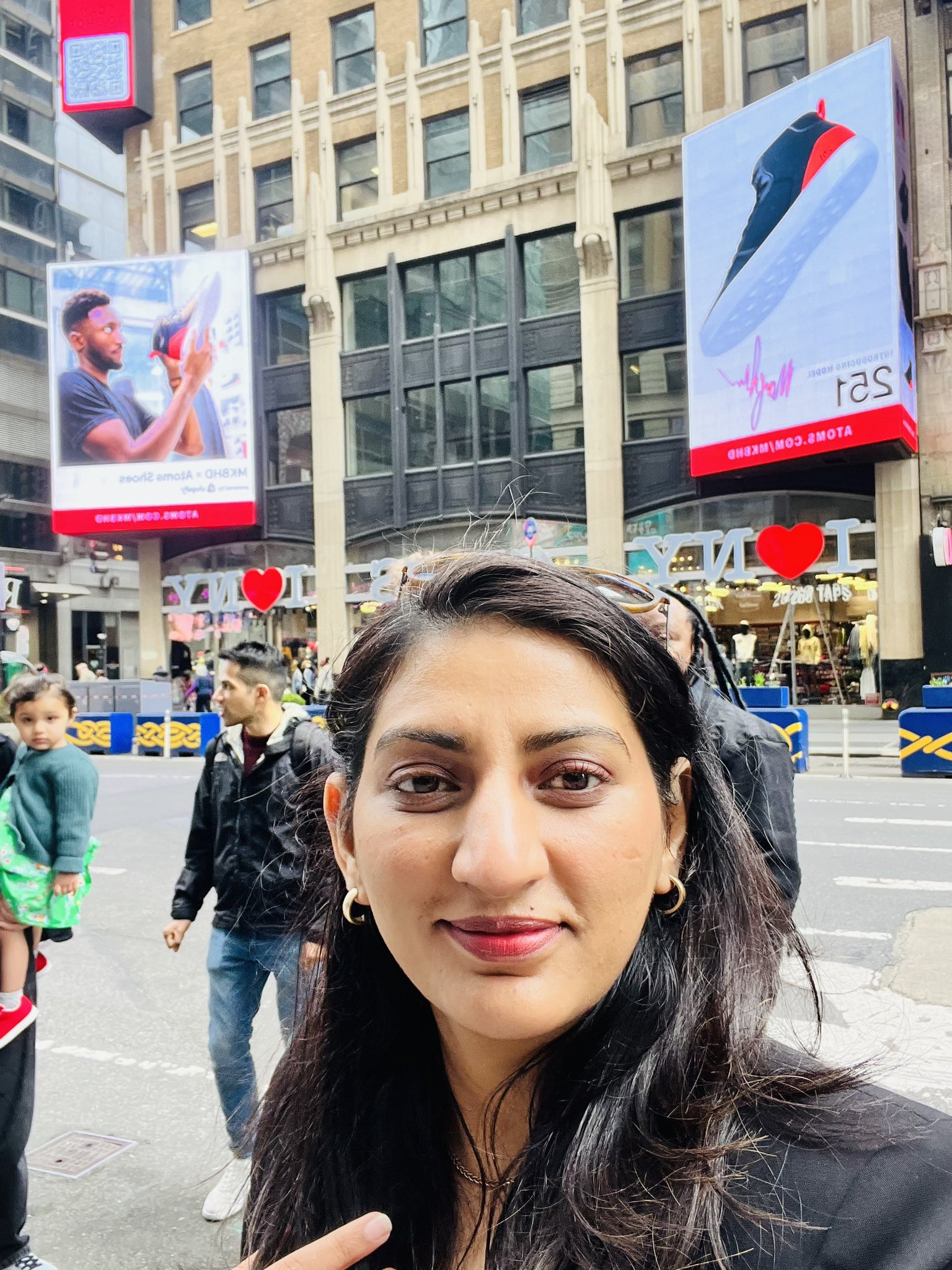sidra-qasim-on-twitter-mazharroyal-atoms-mkbhd-shopify-harleyf