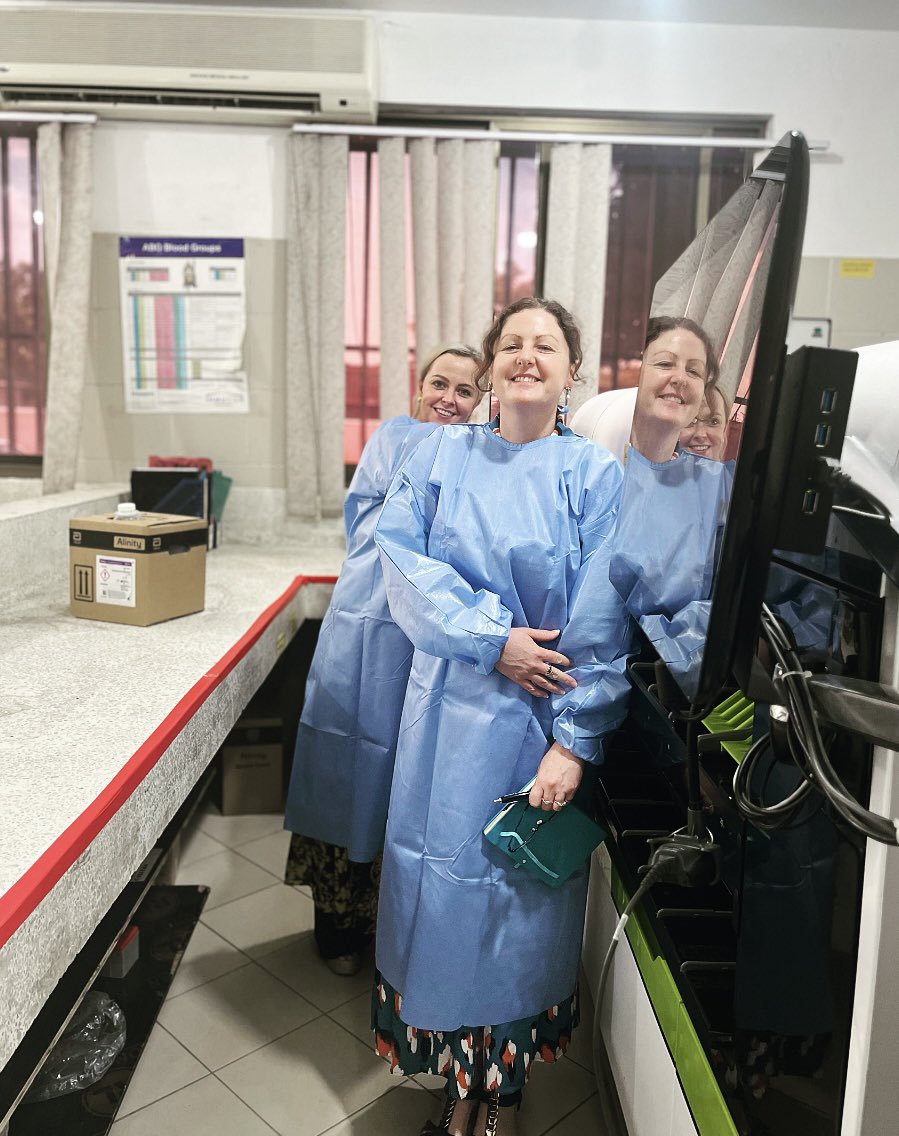 Our Medical Scientists Moira, Louise and Allison in the National donor screening lab in Tanzania 🇹🇿🇮🇪

#MedicalScientists #bloodtransfusion