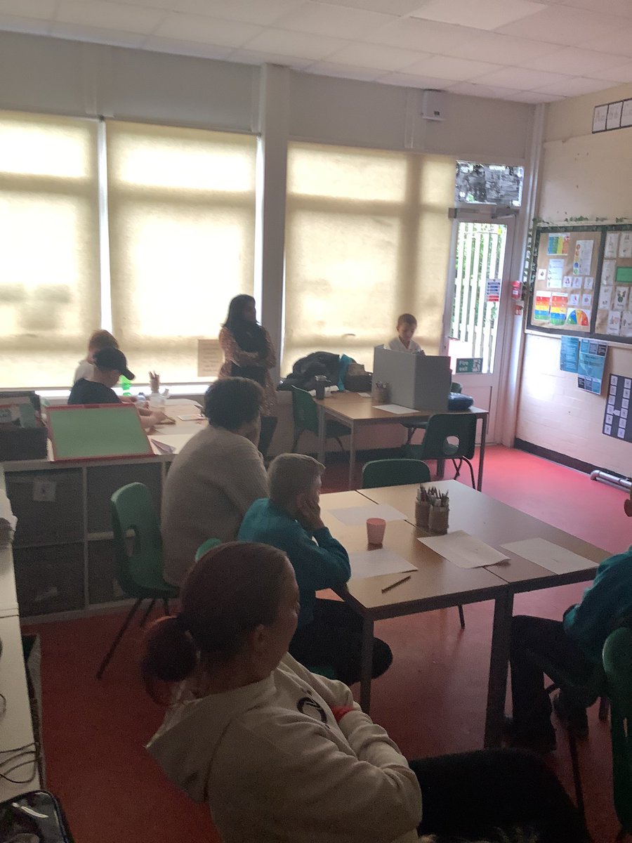 delceacademy1's tweet image. Jackson class had a visitor called PC Jordan, we have been discussing about stereotypes and how we all have similarities and differences. We can give compliments to make others and ourselves feel good. #SEMH@Delce