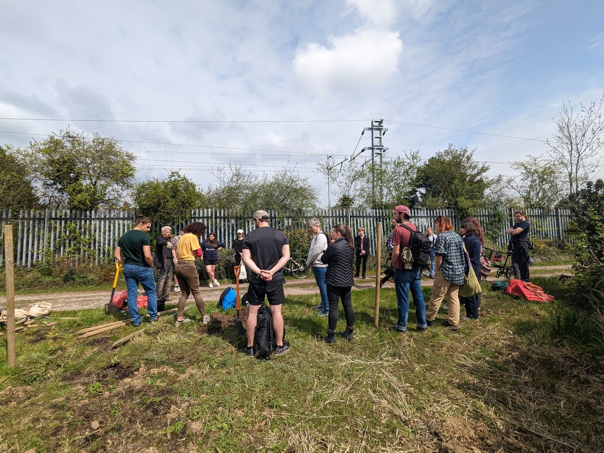 CUHedgehogs's tweet photo. And the @cardiffuni #GW4LivingLabs project on tree planting is underway!🌳💚

#treeplanting #NetZero #GW4 @GW4Climate https://t.co/D4iwaTe6IC