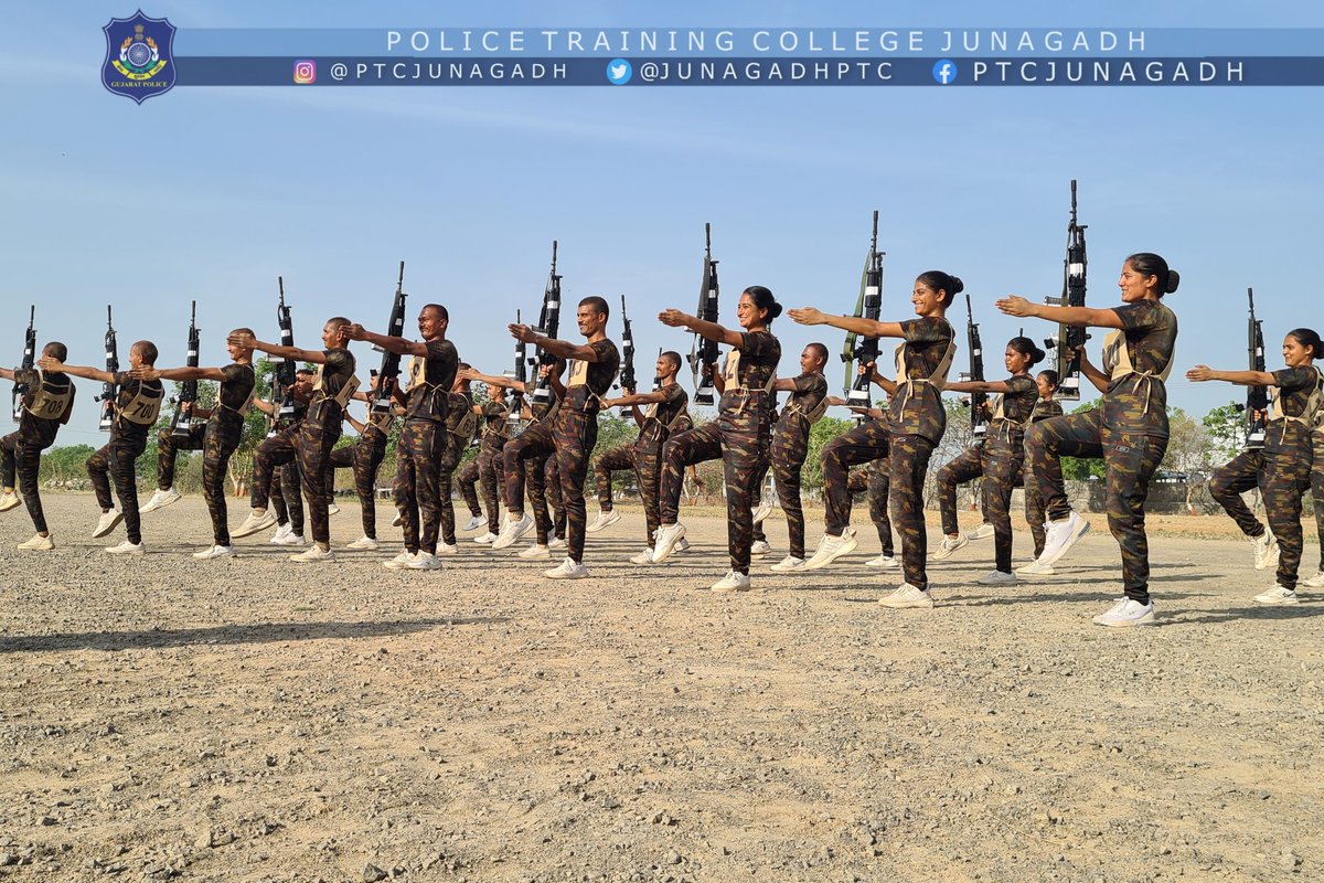 JunagadhPtc's tweet photo. એ. એસ. આઇ. બેચ-૪ના તાલીમાર્થીઓને રાઇફલ સાથે પરેડ

@sanghaviharsh 
@GujaratPolice 
@MayanksinhC 

#gujaratpolice https://t.co/3SPIUhKniG
