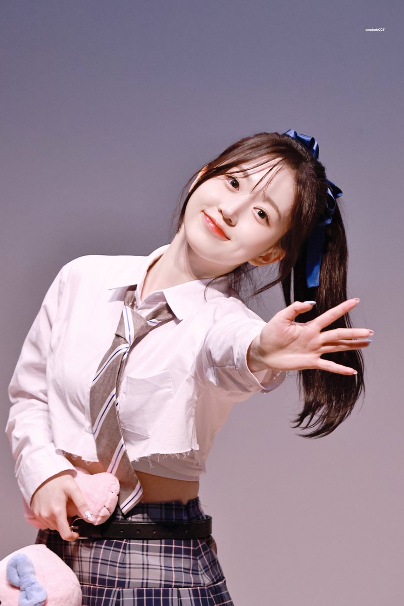 wonknie225's tweet photo. 230414 디마뮤 팬싸

넘 귀엽잖아!

#해원 #HAEWON 
#엔믹스 #NMIXX https://t.co/l72q5Dz0Ij