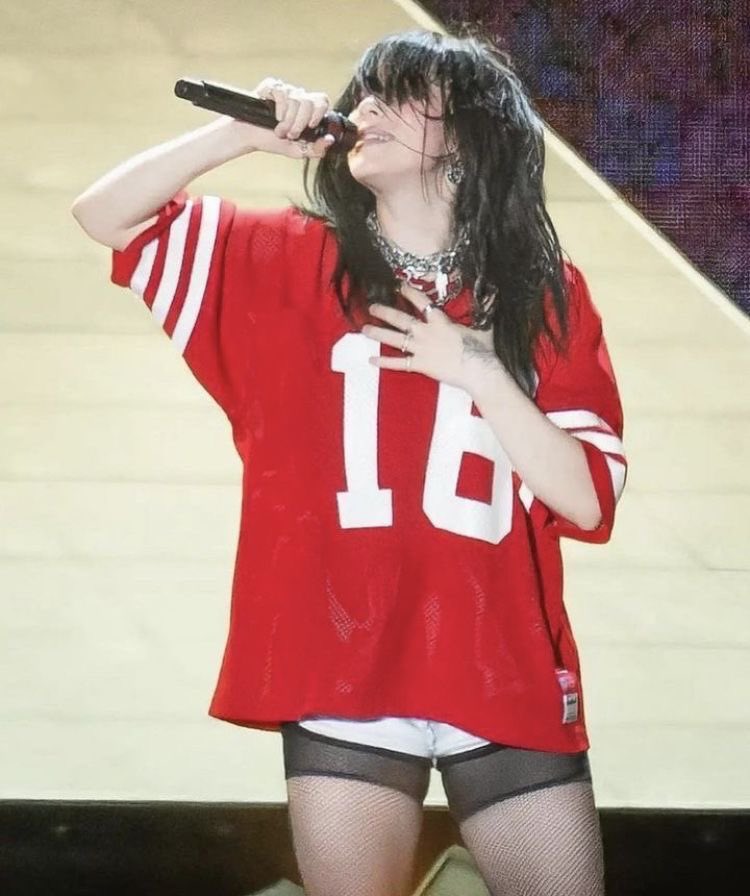 billie eilish pics. (@billiestanlove) on Twitter photo 