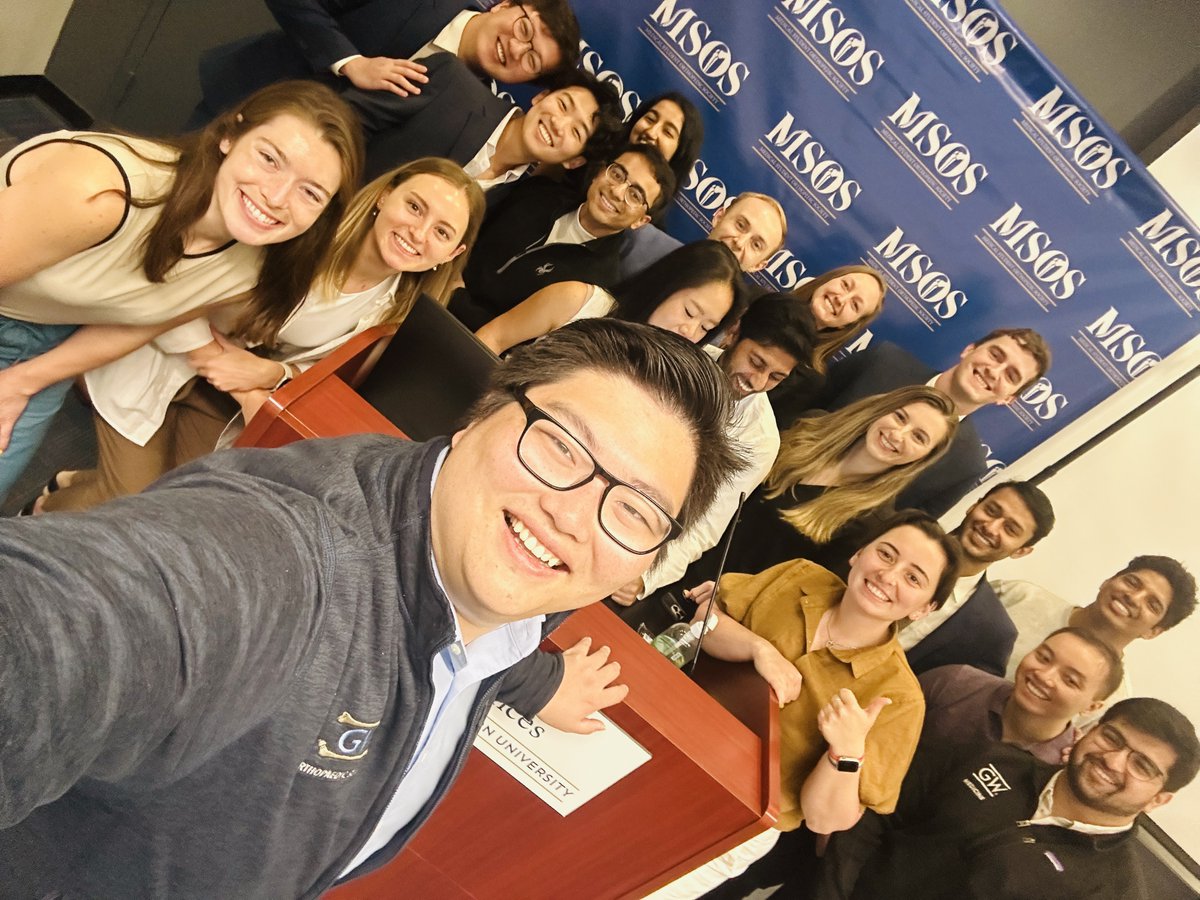 Inside_TheMatch's tweet image. Congrats @MSOSOrtho on an incredible symposium this past weekend with 900+ attendees! We were amazed by the #MedStudent research and the residents and faculty volunteers who moderated sessions. 📸 We 💕 these behind-the-scenes photos. #InsideTheMatch #MSOS2023 #orthotwitter