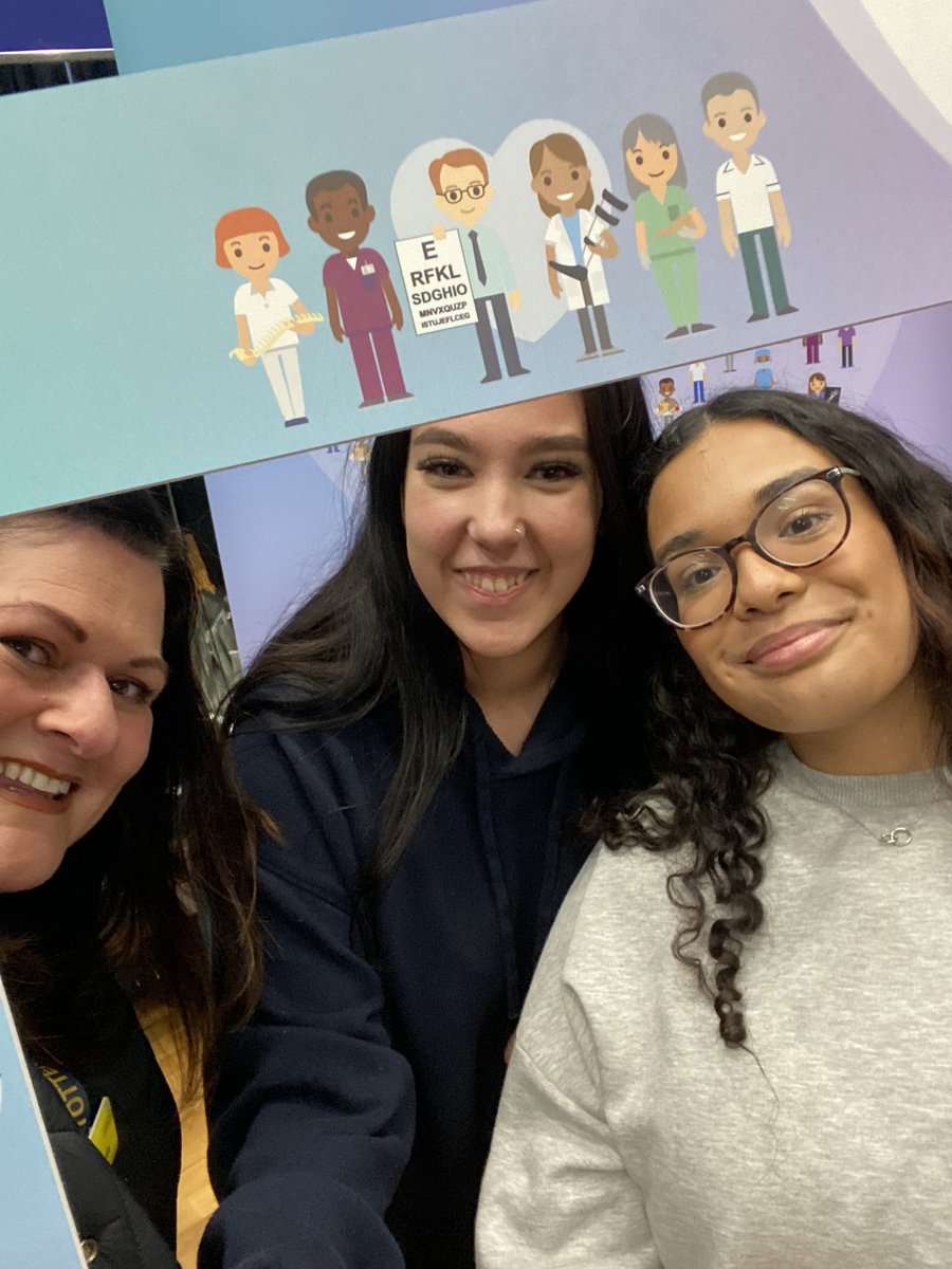 KGHAHPs's tweet photo. Inspiring future OTs  @MeltonValeSFC post 18 careers event today -  thank you Maya and Kara for stopping by #futureAHP @KGH_CEO @WillsCM1 @KGHrecruit @KettGeneral https://t.co/uXyVL5DHCB