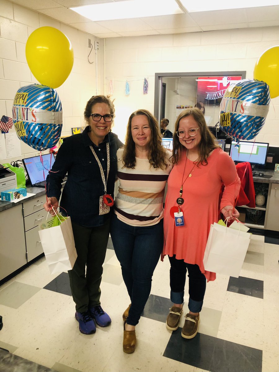 StathamElem's tweet photo. Happy Administrative Professionals Day to our very own Mrs. Benton (School Bookkeeper and Admin Secretary), Mrs. Leila (Receptionist), and Mrs. Paige (Registrar)!
Thank you for all that you do for SES!
#WildcatPride #ConnectingattheCore ❤️ https://t.co/FaWKRhYnX8
