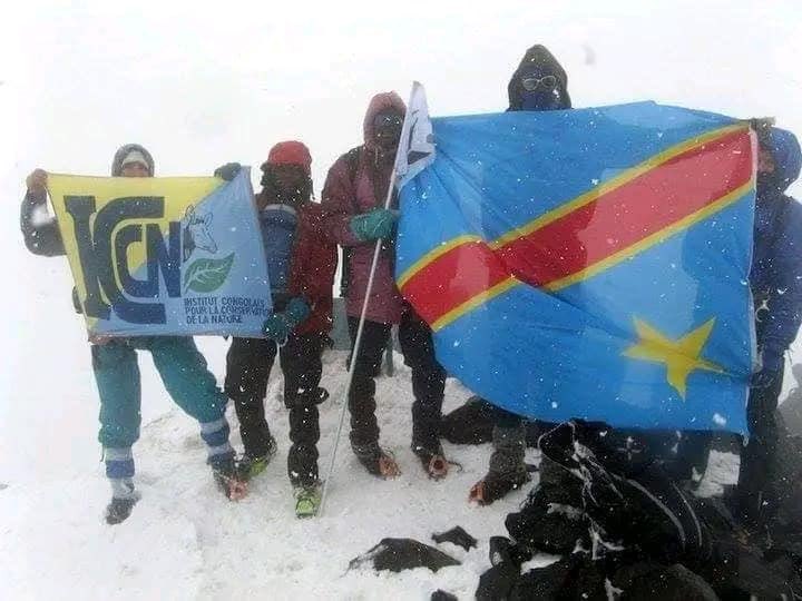 JumbaDrc's tweet image. 📍 #NordKivu | #RDC 🇨🇩
🏔️ #Ruwenzori
La RDC est une destination incontournable et parmi les meilleures du monde, Il faut faire sa promotion et rendre le pays accessible pour les voyageurs et/ou touristes
#VisitCongo #VisitDRC
@leParrainRDC @central_sage @SORAZIZ @damkup